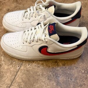 Nike Air Force 1 Low
3D Chenille Swoosh White Red Blue